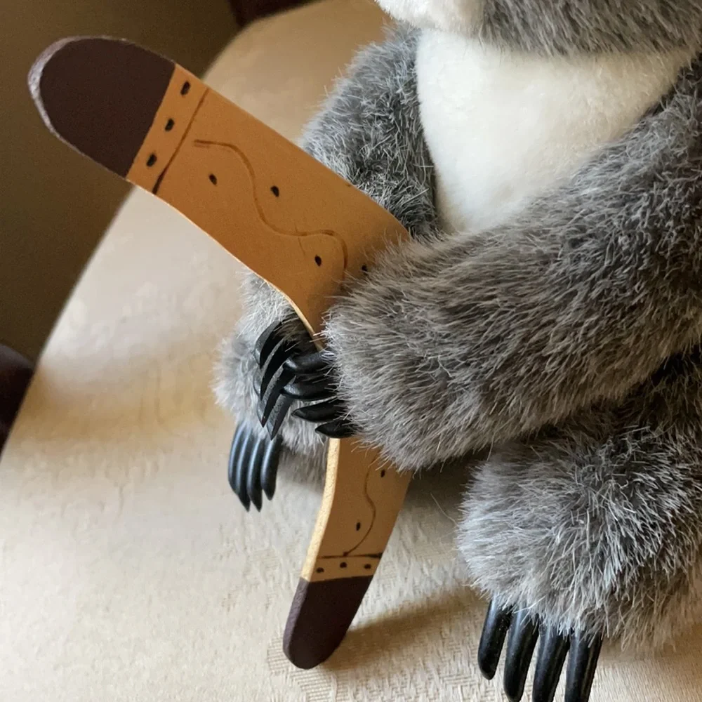 NWT Australian made koala bear with wooden boomerang, artificial fur - Picture 5 of 9